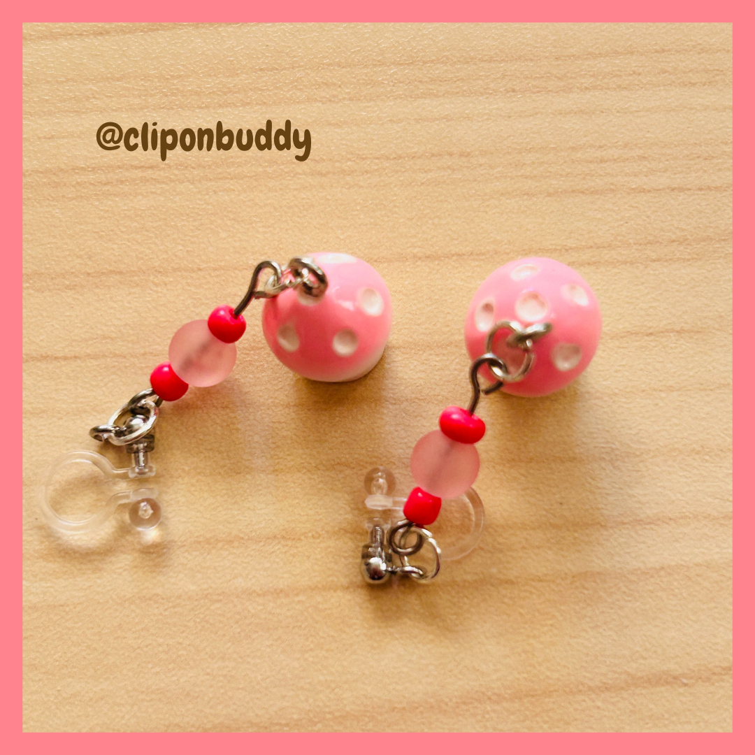 mushroom earrings: (pink)